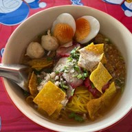 รุ่งเรือง ตามสั่ง