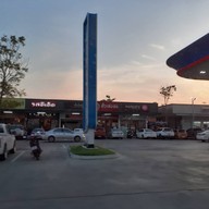 หน้าร้าน กะเพราริช มิตรมาเก็ต