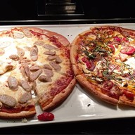 MoMo Cafe (Courtyard by Marriott Bangkok)