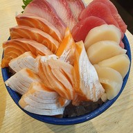 Fin Sushi แฟชั่นไอส์แลนด์