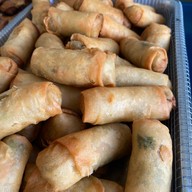 เมนูของร้าน ปอเปี๊ยะทอด เต้าหู้ทอด ตลาดบ้านสวน