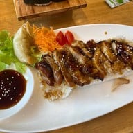 ข้าวปั้น ซูชิเฮ้าส์ (หน้าศาล) ข้าวปั้น ซูชิเฮ้าส์ (หน้าศาล)