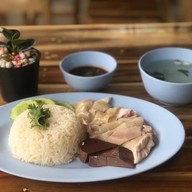 น้ำฝนข้าวมันไก่อินดี้ สาขา2