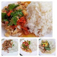 มาร์คFC ไก่ยำแซ่บเวอร์ หลังมอ