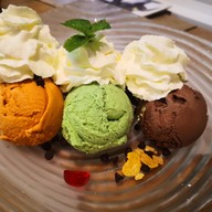 Bitter*Sweet homemade ice cream นครสวรรค์