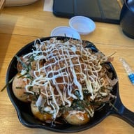 ข้าวปั้น ซูชิเฮ้าส์ (หน้าศาล) ข้าวปั้น ซูชิเฮ้าส์ (หน้าศาล)