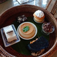 เมนูของร้าน Charn Reataurant The Series Resort Khao Yai