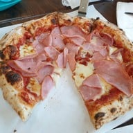 เมนูของร้าน Pierre Pizza ปิแอร์ พิซซ่า