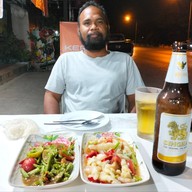 ร้านแซ่บเลย ส้มตำ ยำ ลาบ ก้อยซอยจุ๊!!! อาหารอีสาน สาขาถนนใหญ่