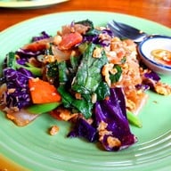 เมนูของร้าน ครัวปีกไม้