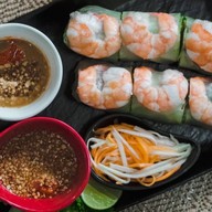 Eastbound Kitchen เดอะคอมมอนส์