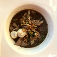 เมนูของร้าน ก๋วยเตี๋ยวเรือเลอเลิศ สีลม ซอย21