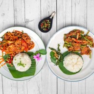 ร้านฉันอยากกิน🦐🐡🐠เลือกปรุงตามใจฉัน ติด 7-Eleven Golf city Food court จาน 3