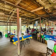 ร้านก๋วยเตี๋ยวท่าเรือป้าติ๊ด