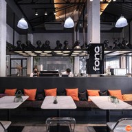 บรรยากาศ Fonc coffee&cafe Nakhonpathom แอล.เอช.เอ็ม แคปปิตอล (สำนักงานใหญ่) ฟองซ์ คอฟฟี่&คาเฟ่