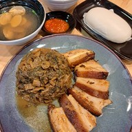 เมนูของร้าน เหล่า หยี่ หลอด "Lao Yee Lord"