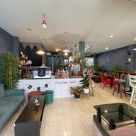 Floriva Cafe.