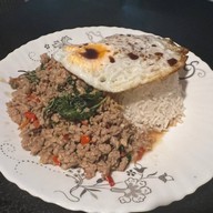 ครัวอลิสา ดำเนินสะดวก