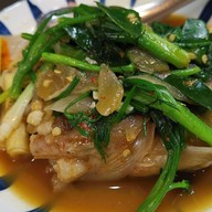 เมนูของร้าน ครัวโอมเพี้ยง