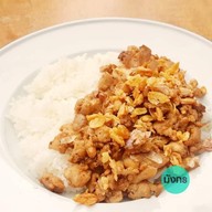 เมนูของร้าน มังกรกะเพรา ไก่ย่างจิ้มแจ่ว เกี๊ยวซ่า ข้าวหน้าญี่ปุ่น