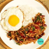 เมนูของร้าน มังกรกะเพรา ไก่ย่างจิ้มแจ่ว เกี๊ยวซ่า ข้าวหน้าญี่ปุ่น