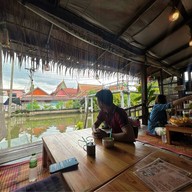 ก๋วยเตี๋ยวเรือ ร้าน ณ อยุธยา ริมคลองบางระมาด