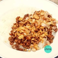 เมนูของร้าน มังกรกะเพรา ไก่ย่างจิ้มแจ่ว เกี๊ยวซ่า ข้าวหน้าญี่ปุ่น