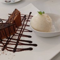 Pizzazo Bistro
