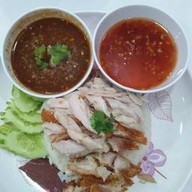 เมนูของร้าน นโมข้าวมันไก่ก๋วยเตี๋ยวไก่