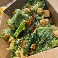 กะเพราXข้าวมันไก่ แม่คำปอง ซีเจมอล