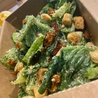 กะเพราXข้าวมันไก่ แม่คำปอง ซีเจมอล