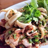 ร้านแซ่บกลางสวน