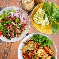 ส้มตำ สุกัญญา