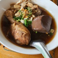 เมนูของร้าน ก๋วยเตี๋ยวเป็ด ป.เป็ดพะโล้ ลาดพร้าว130 -