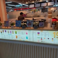 หน้าร้าน Kully-Qoo Bubble Tea โลตัส ศรีนครินทร์