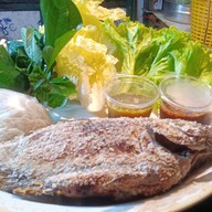 เจ้เบญเมี่ยงปลาเผาตลาดยูเทิร์น