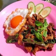 เมนูของร้าน กะเพราป่า พริกแห้ง คลองแห้ง