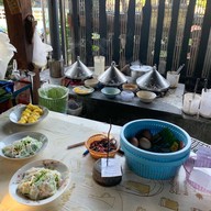 ป้าสองข้าวพันผัก