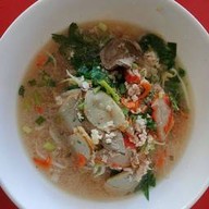 เมนูของร้าน ก๋วยเตี๋ยวหมูสับสูตรโบราณ.  ก๋งฮั้ว 1