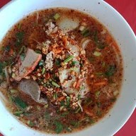 เมนูของร้าน ก๋วยเตี๋ยวหมูสับสูตรโบราณ.  ก๋งฮั้ว 1