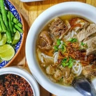 เมนูของร้าน ข้าวเปียกเส้นเวียงจันทน์ ถนนวัฒนานุวงศ์