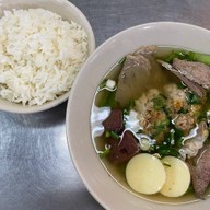 ประสิทธิ์อาหารตามสั่ง (เจ้าเก่าแก่ตลาดใน)