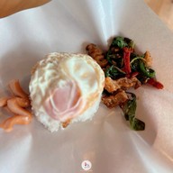 ราดหน้าเฮียอ้วน(ตำนานเยาวราช) เชลล์ชวนชิม สาขาแจ้งวัฒนะ