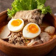 เมนูของร้าน ก๋วยเตี๋ยวต้มยำไข่หวานยางมะตูม -