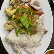 นายหน่องข้าวต้มปลา เมืองระยอง