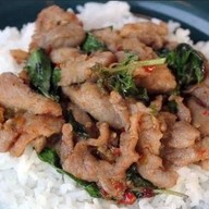 เมนูของร้าน กะเพราแม่นิด