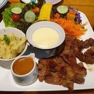 เมนูของร้าน สลัดคุณนาย สวนดอก