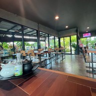 PADTHAI TONJIK RESTAURANT & CAFE