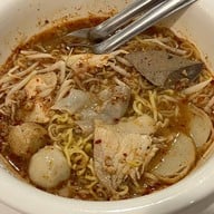 เมนูของร้าน ก๋วยเตี๋ยวลุงกับป้า