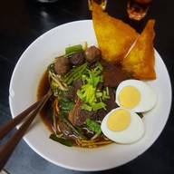 โรงเตี๋ยวปาวา -